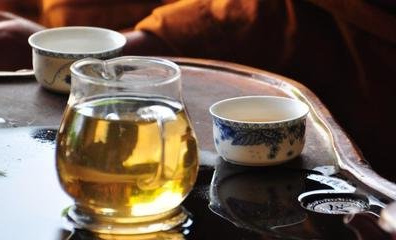 白茶与普洱茶的口感一样吗-白茶与普洱茶的口感一样吗为什么