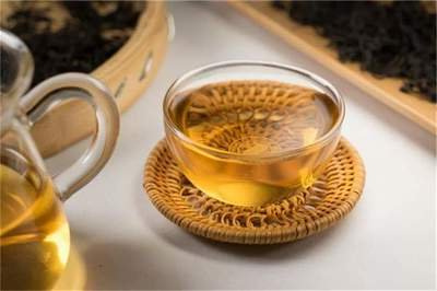 白茶好还是普洱茶营养价值-白茶好还是普洱茶营养价值高