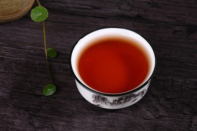 普洱和白茶能混放吗为什么-普洱和白茶能混放吗为什么不能喝