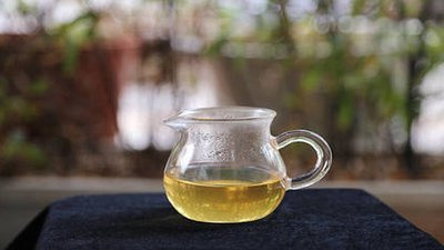 白茶好还是普洱茶营养价值-白茶好还是普洱茶营养价值高