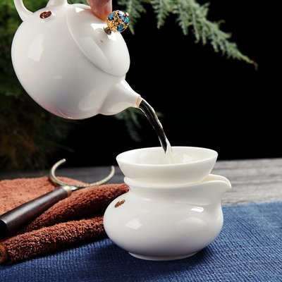 现存最老的福鼎白茶树图片及价格，福鼎最老的白茶树有多少年，福鼎老白茶品种有几个