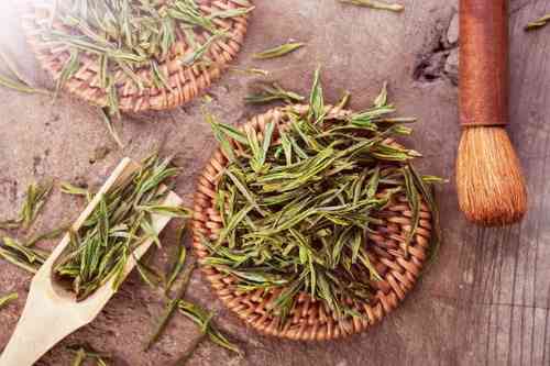 高山荒野饼白牡丹