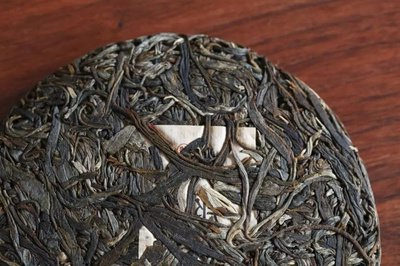 普洱茶保存越久越好吗，普洱茶是否越陈越香？探讨茶叶保存的学问