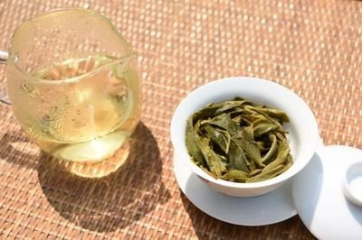 深入解析：普洱茶与白茶的口感区别与特点