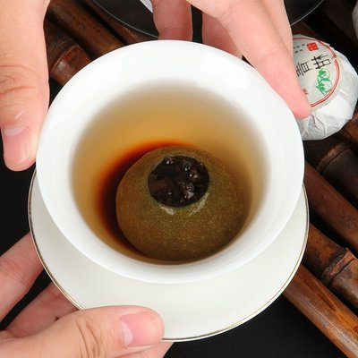 白茶加普洱茶：功效、能否一起喝、降血糖效果及适饮性全解析
