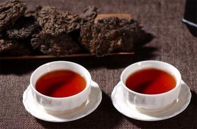 冼春秋普洱茶直播间：品味正宗普洱茶，了解传统制作方法