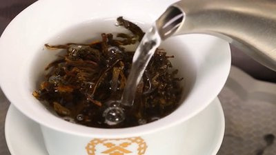 100克茶叶普洱茶多少钱一瓶，普洱茶价格：一瓶100克的茶叶需要多少？