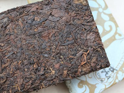 普洱茶白茶园古树：探寻云南普洱古树白茶的魅力与独特口感