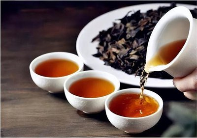 普洱白茶与绿茶的区别是什么？了解它们的不同之处！