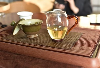 普洱茶白茶：收藏价值探讨与比较