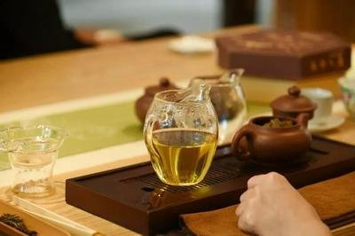 普洱茶是什么发酵茶，探秘普洱茶：了解这种独特的发酵茶的制作过程和口感特性