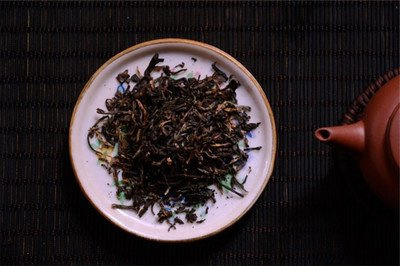 普洱茶白茶园古树：探寻云南普洱古树白茶的魅力与独特口感