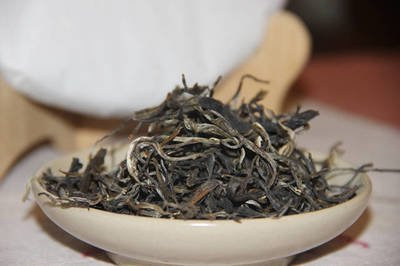 比较出名的普洱茶厂有哪些？探讨知名普洱茶厂家及其产品特色