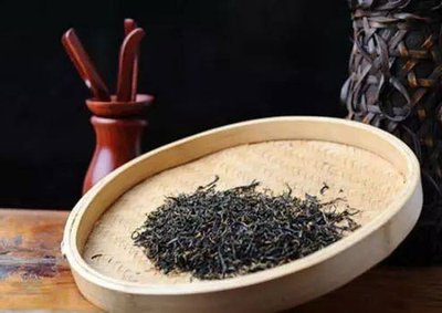 普洱白茶属于什么茶的系列产品？详解其分类、名称及类型