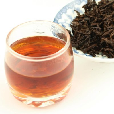 白茶有普洱的味道：正常还是特殊？探究老白茶为何具有普洱韵味