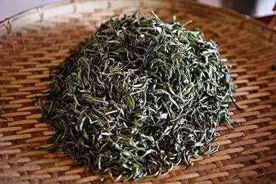 普洱茶白茶：种类、茶叶介绍及功效作用全解析