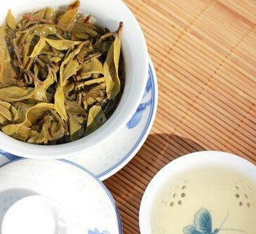 普洱熟茶和红茶的功效与作用，探究普洱熟茶和红茶的神奇功效与作用