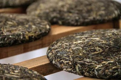 景谷大白茶多少钱一公斤？功效、价格全解析！