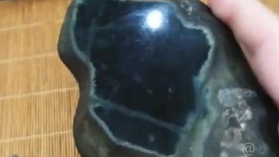 蓝松石变黑是什么原因，为什么会变色？